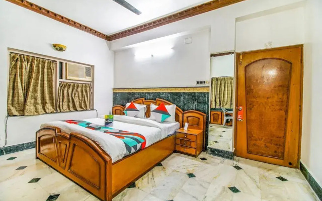 FabExpress Sataksi Guest House