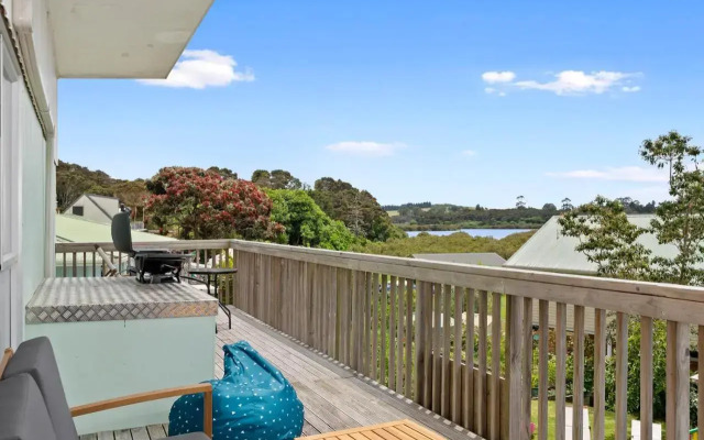 Tahuna Family Escape - Paihia Holiday Home
