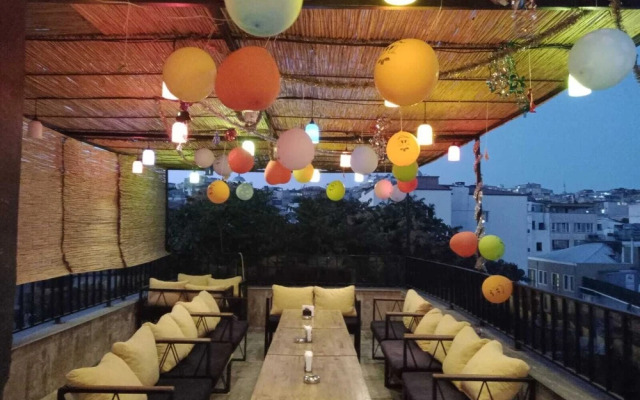 mr lion kumkapı hotel