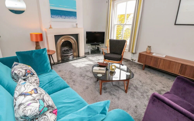 34b Clarence Street