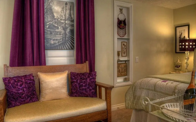 Seasons Above the Bay Guest Suites and B&B