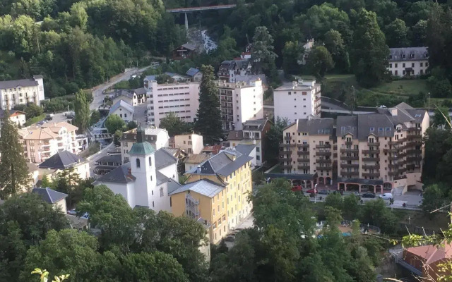 Au Pieds Des 3 Vallees