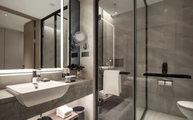 Voco Shanghai Hongqiao Hub by IHG