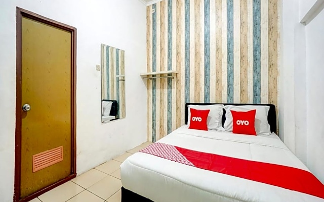 OYO Flagship 90502 Holistay Malang New – Guest Rooms – Malang