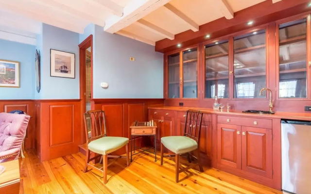 Rockmere Inn