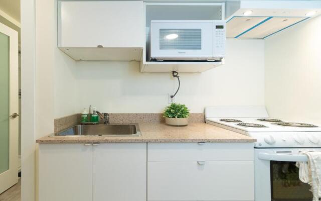 Beautiful 2BR Suite in central West Vancouver