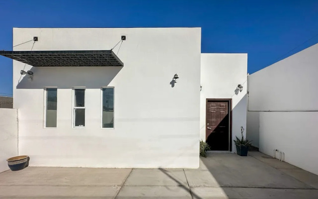 Town Shore Escape 3BR Haven