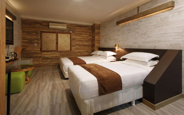 I.Y Hotel