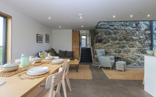 Tithe Barn Lodge