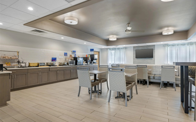 Best Western Brockport Inn & Suites