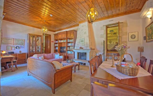 Villa Rodanthi by MediterraneanVillas