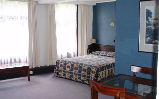West Coaster Motel