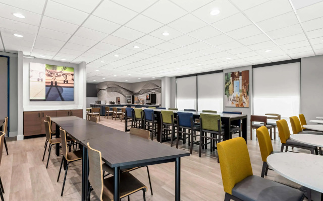 Best Western Plus Lower South End