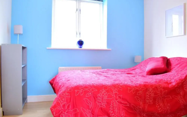 Bright 4 Bed Flat In Stepney Green