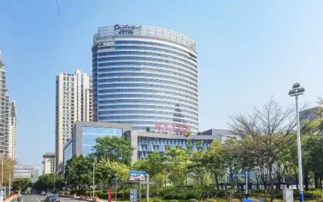 Guolong Hotel