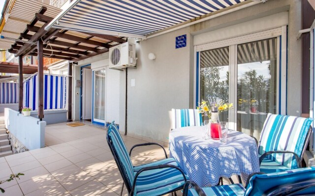 Beautiful Apartment in Icici With Wifi and 1 Bedrooms