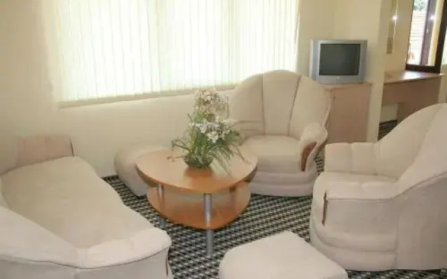 Family Hotel Elena