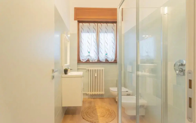 Simar Apartments Nearby Como S G Train Station