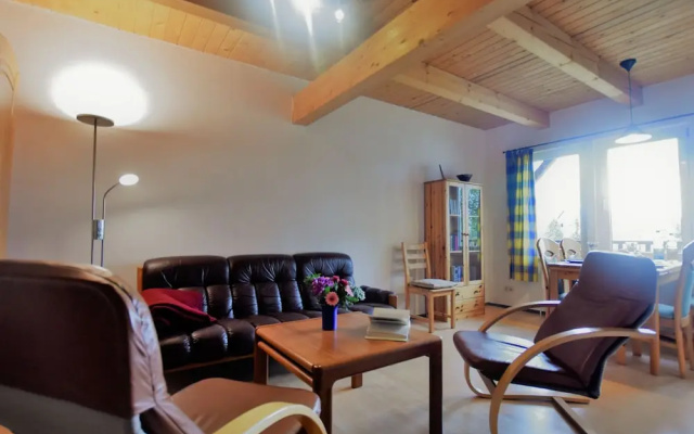 Geraeumige Ferienwohnung in Boddin mit Garten