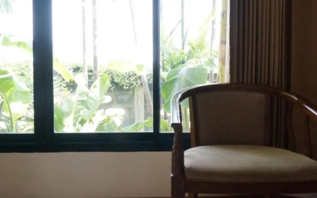 The Country Lake View Hotel