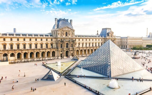 Luxury 2 Bedroom 2 Bathroom - Louvre Museum