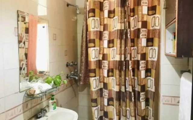 Beautiful Apartment Near Taj Mahal