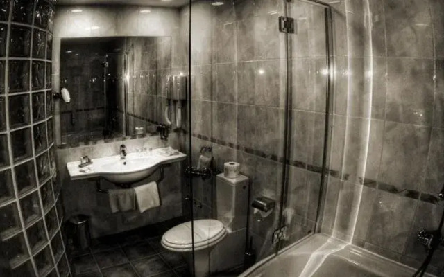 Hotel Lav