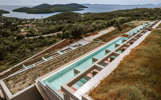 4S Sivota Sun Side Serenity