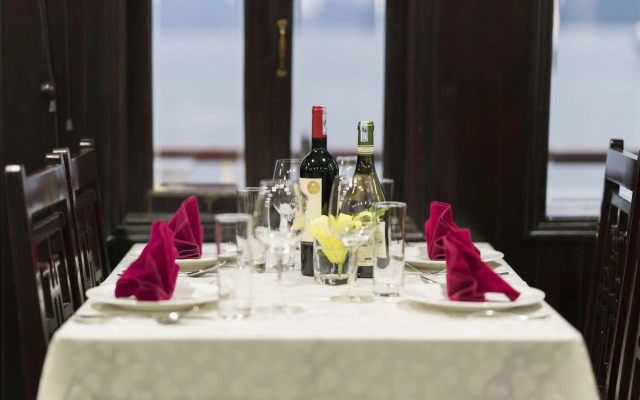 Halong Paloma Cruise