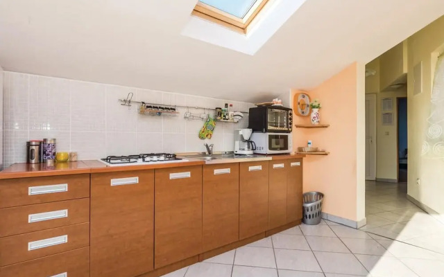 Amazing Apartment in Povljana With 2 Bedrooms, Jacuzzi and Wifi