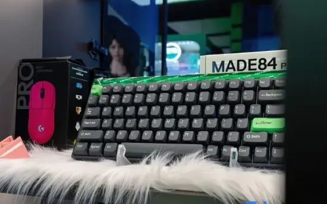 Gaming First-Class Seat