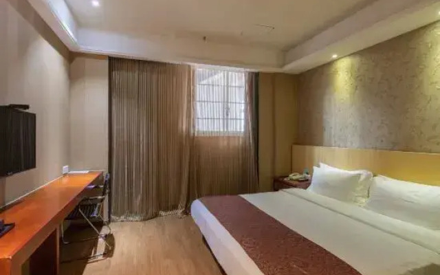 Licheng Hotel (Dazhong Road Pedestrian Street)