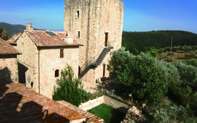 Castello di Cisterna