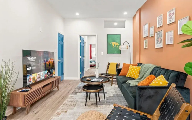 Stylish 1BR/2BA Near Liberty Bell