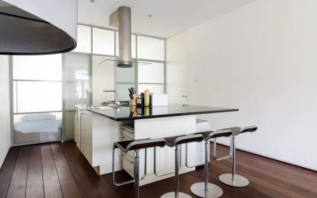 Marnix Apartments