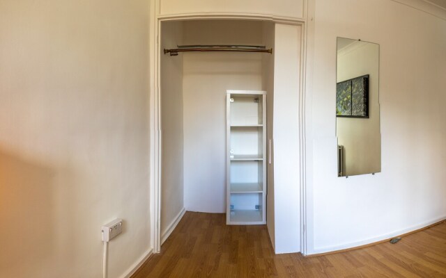 London - 4 Bed - Sleeps 8 - Garden - Pet Friendly