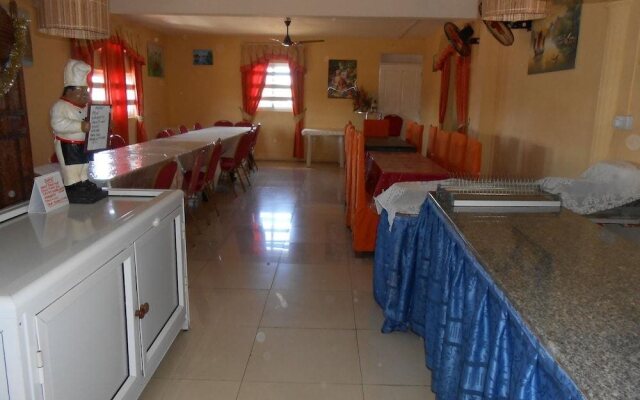 Sun 7 Guest House-Hotel