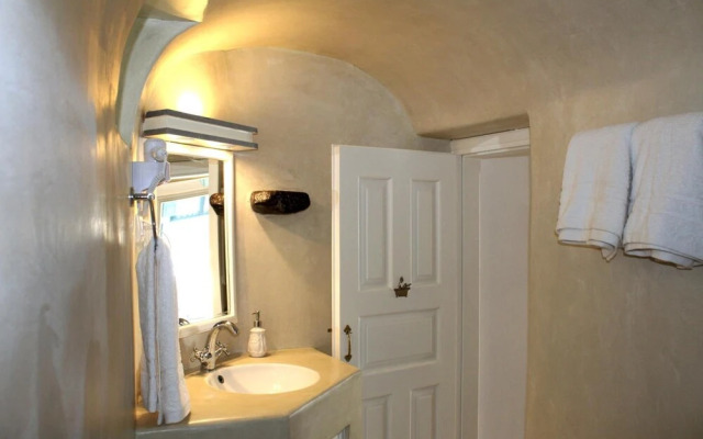 Linos Suites