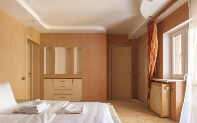 Дом Звезда 2000