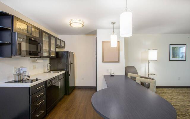 Candlewood Suites Omaha - Millard Area by IHG