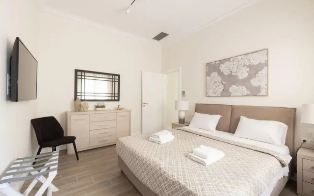 Ancient Athens Great Apt Home Office w Acropolis View