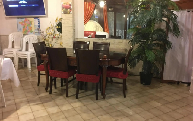 Paris Star Hotel 