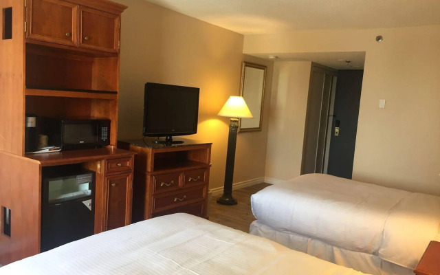 Toronto Plaza Hotel