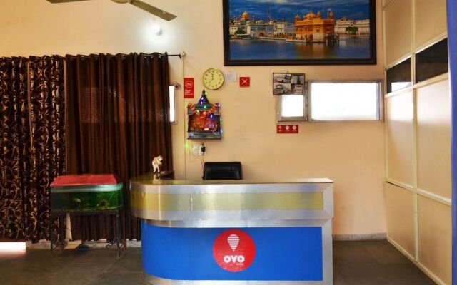 OYO 7671 Spark Inn