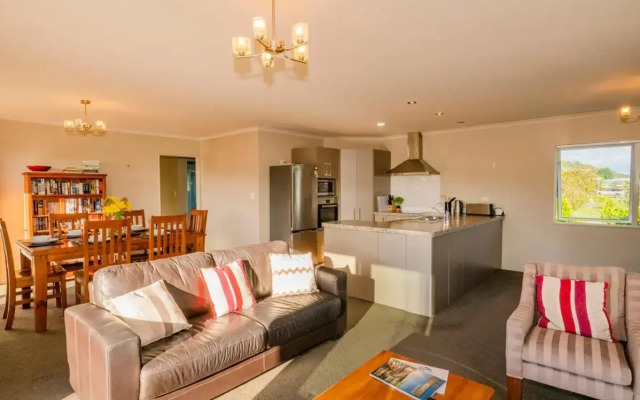 Home Base - Cooks Beach Holiday Home