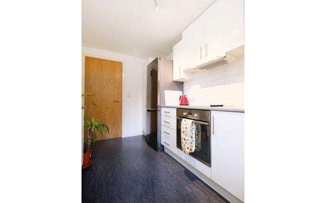 2 Bedroom Flat in Zone 1