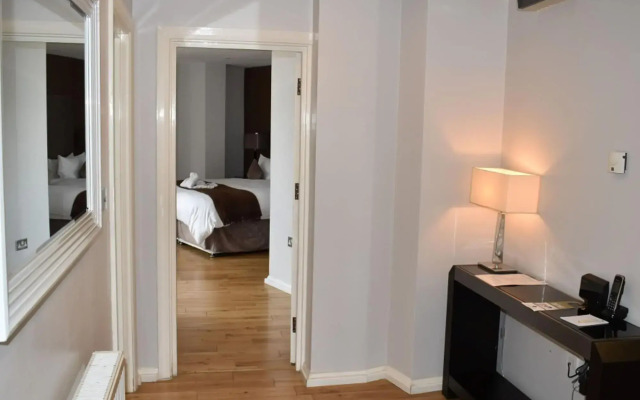 Chelsea Bridge Apartments