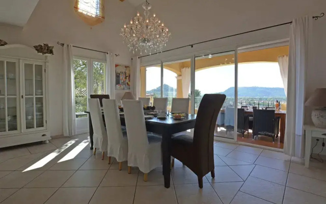 Beautiful Villa in Vidauban with Swimming Pool