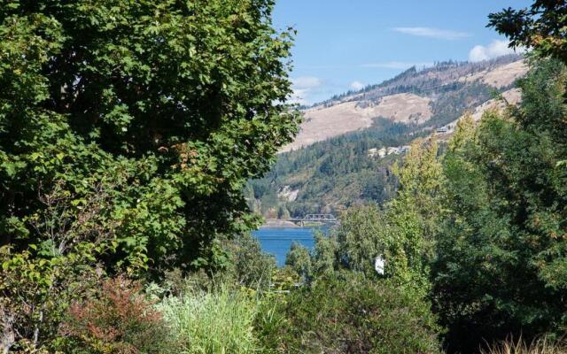 Heartbreak-Rvr/Mt View-4BR/2BA