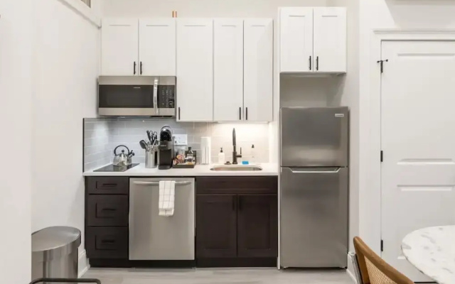 Sosuite 1BR Apt w W/d, Desk Alcove